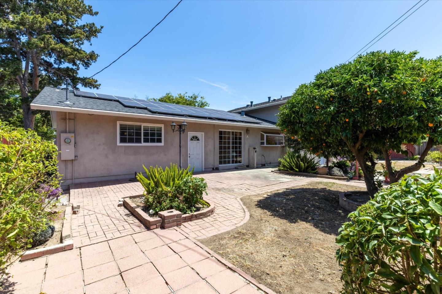 1249 Marilla AVE