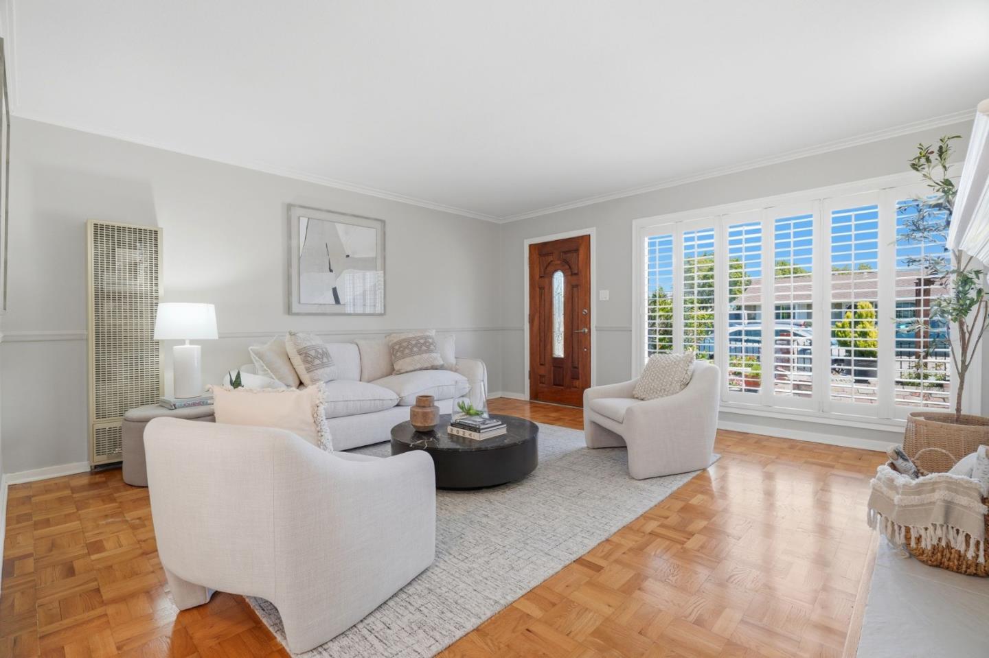 605 East 39th Avenue