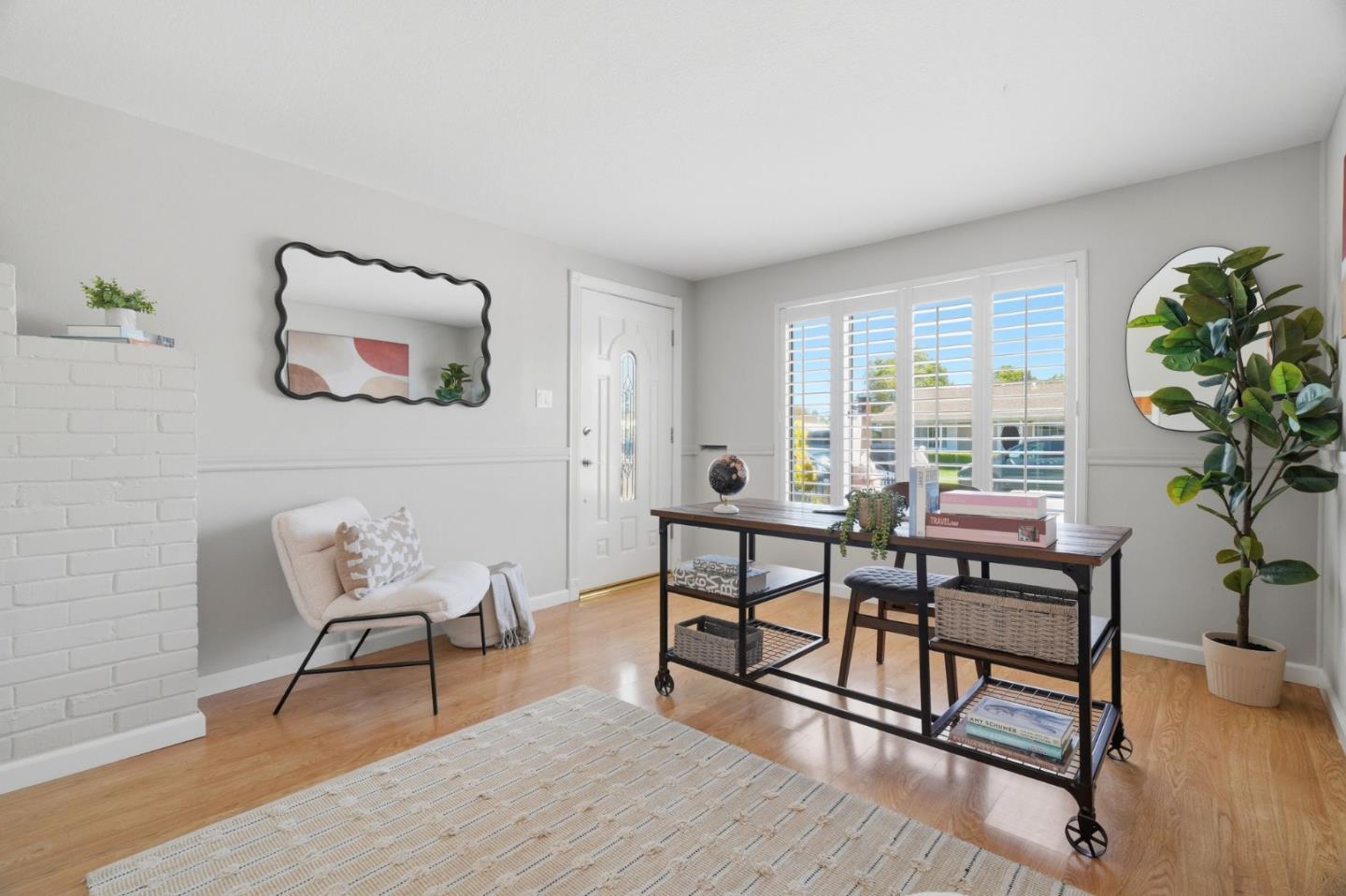 605 East 39th Avenue
