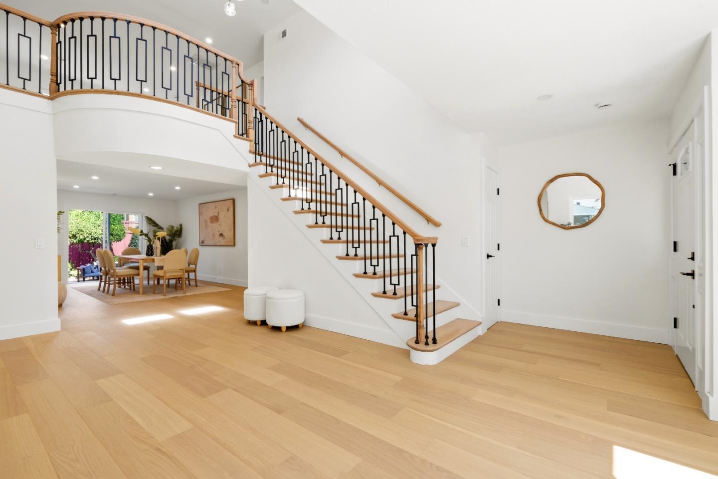 2215 Sunny Vista DR
