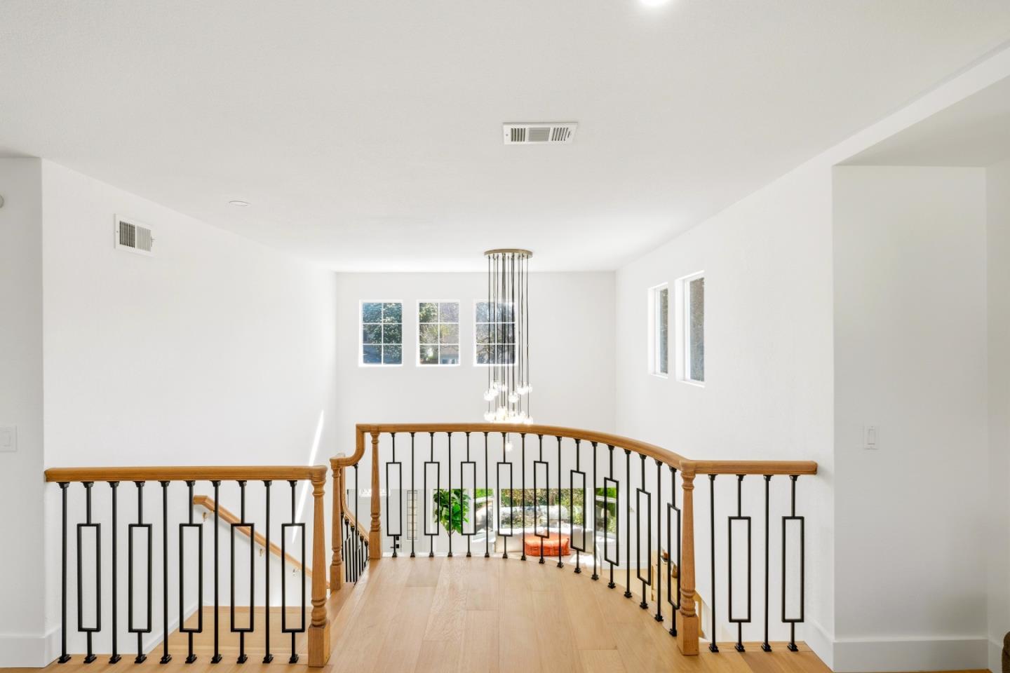 2215 Sunny Vista DR