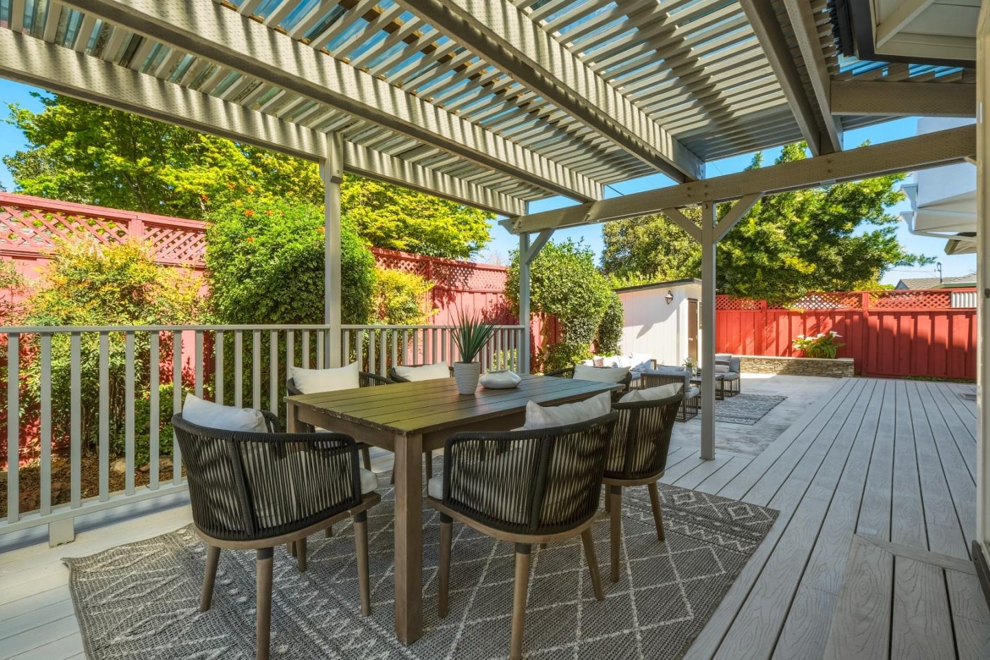 2215 Sunny Vista DR