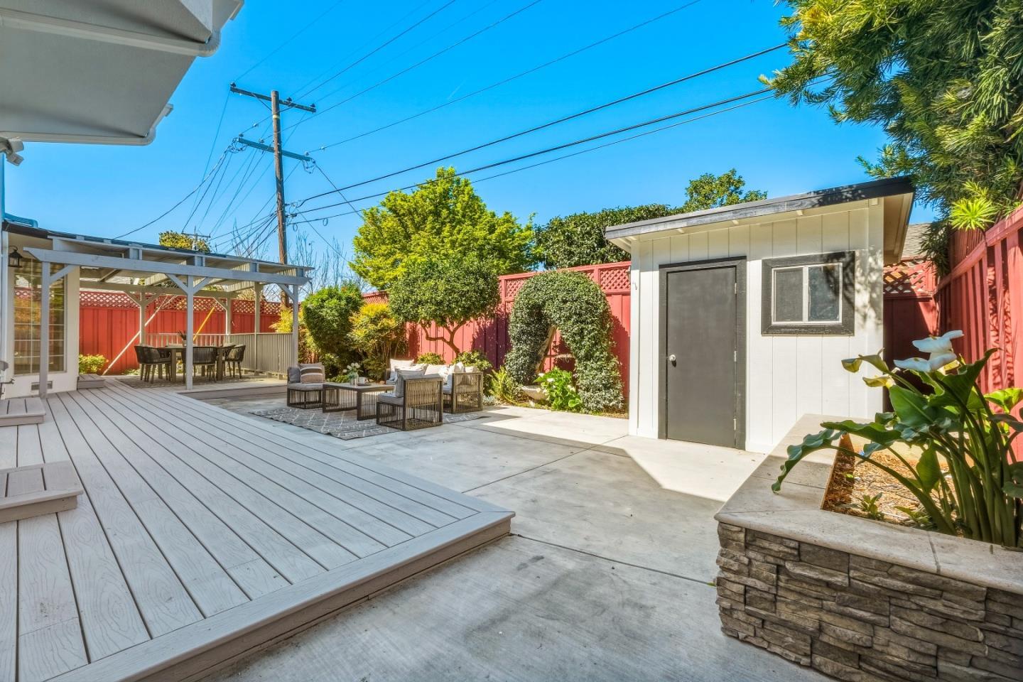 2215 Sunny Vista DR