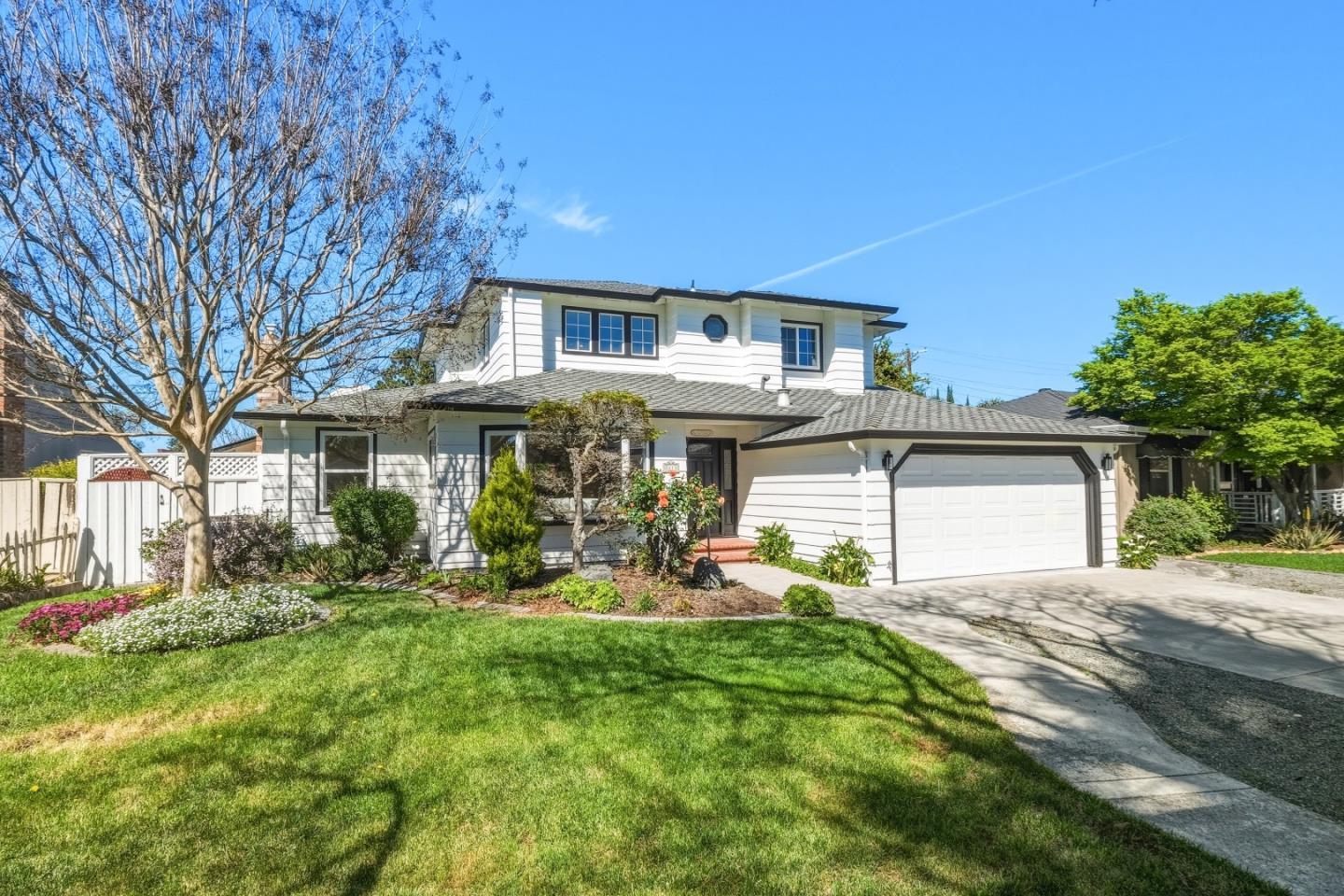 2215 Sunny Vista DR