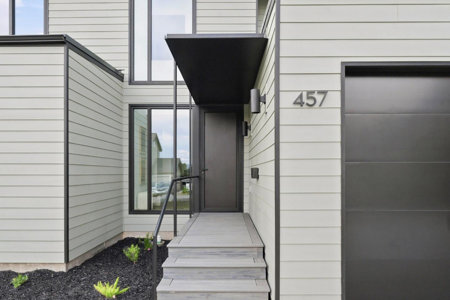 457 Coronado AVE