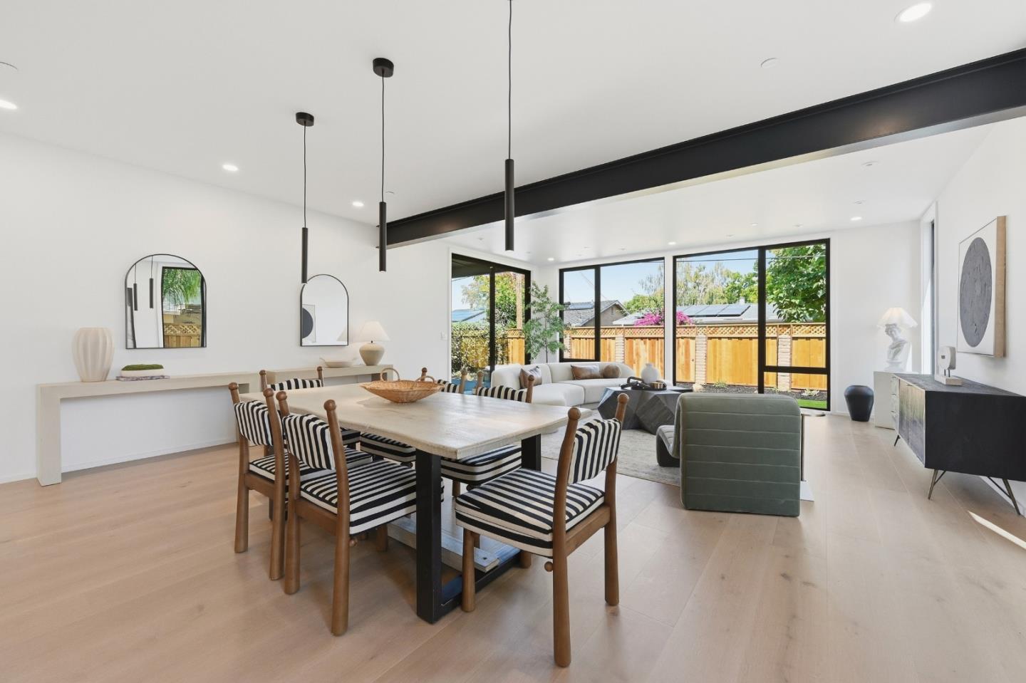 1311 Kipling CT