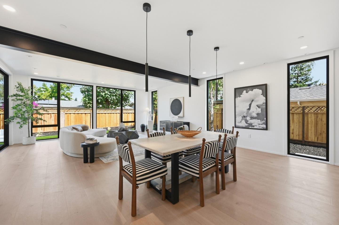 1311 Kipling CT