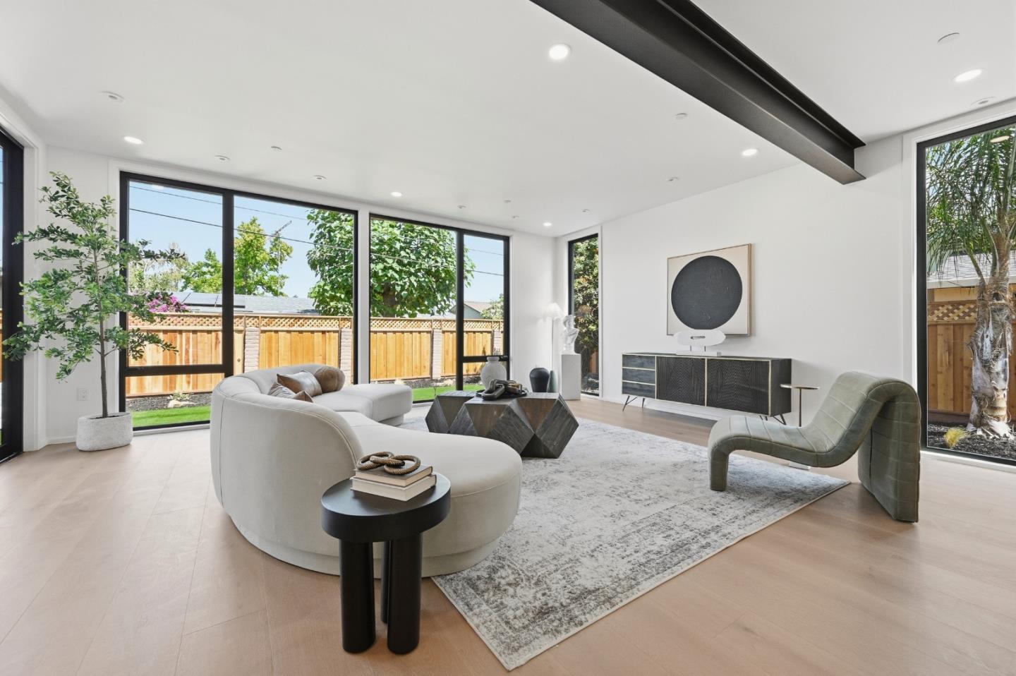1311 Kipling CT