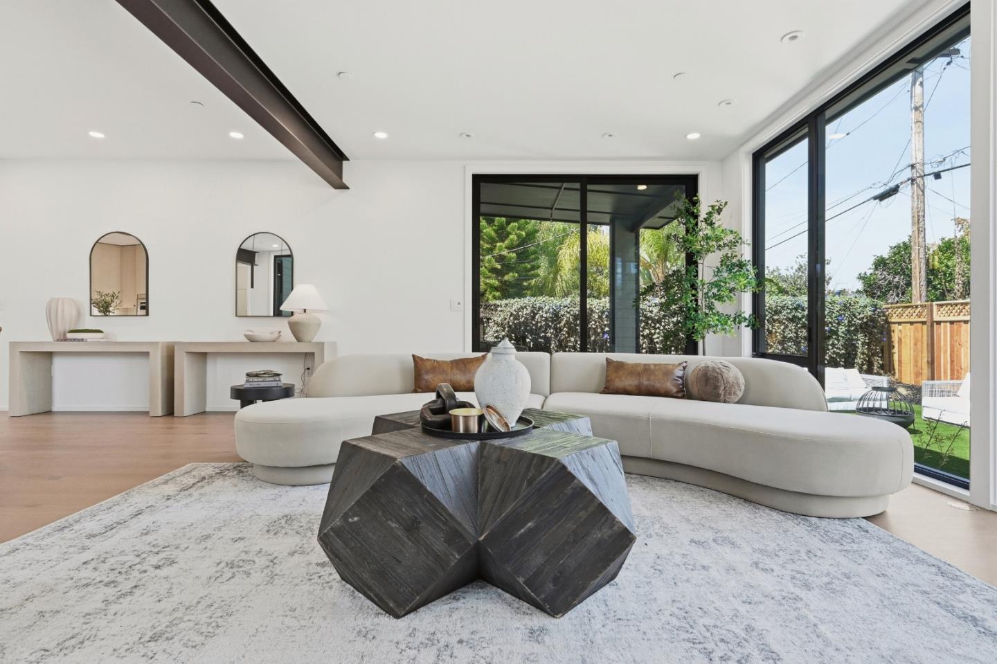 1311 Kipling CT