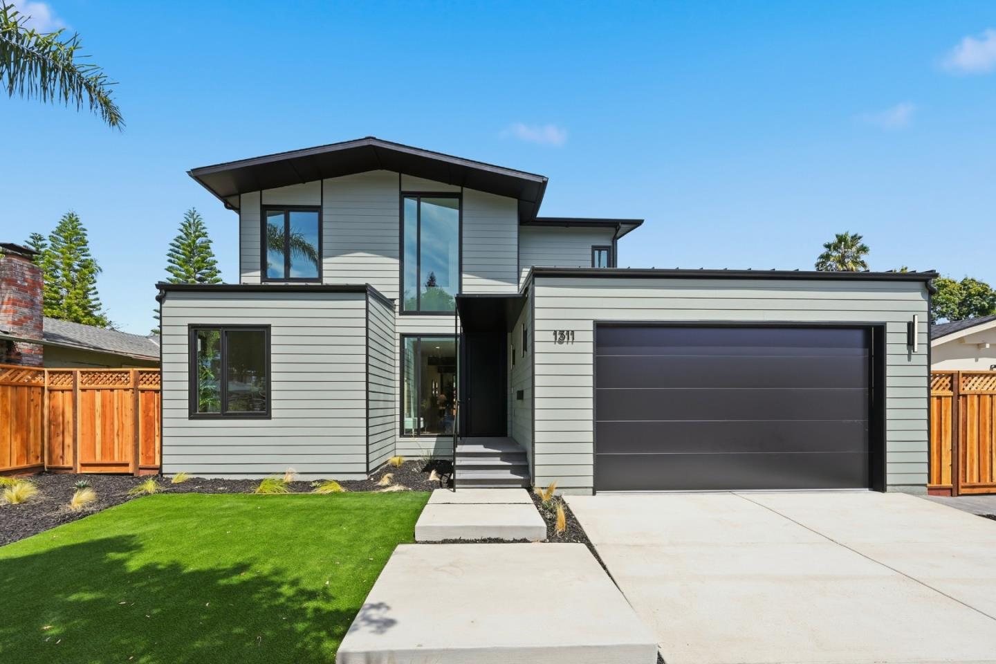 1311 Kipling CT