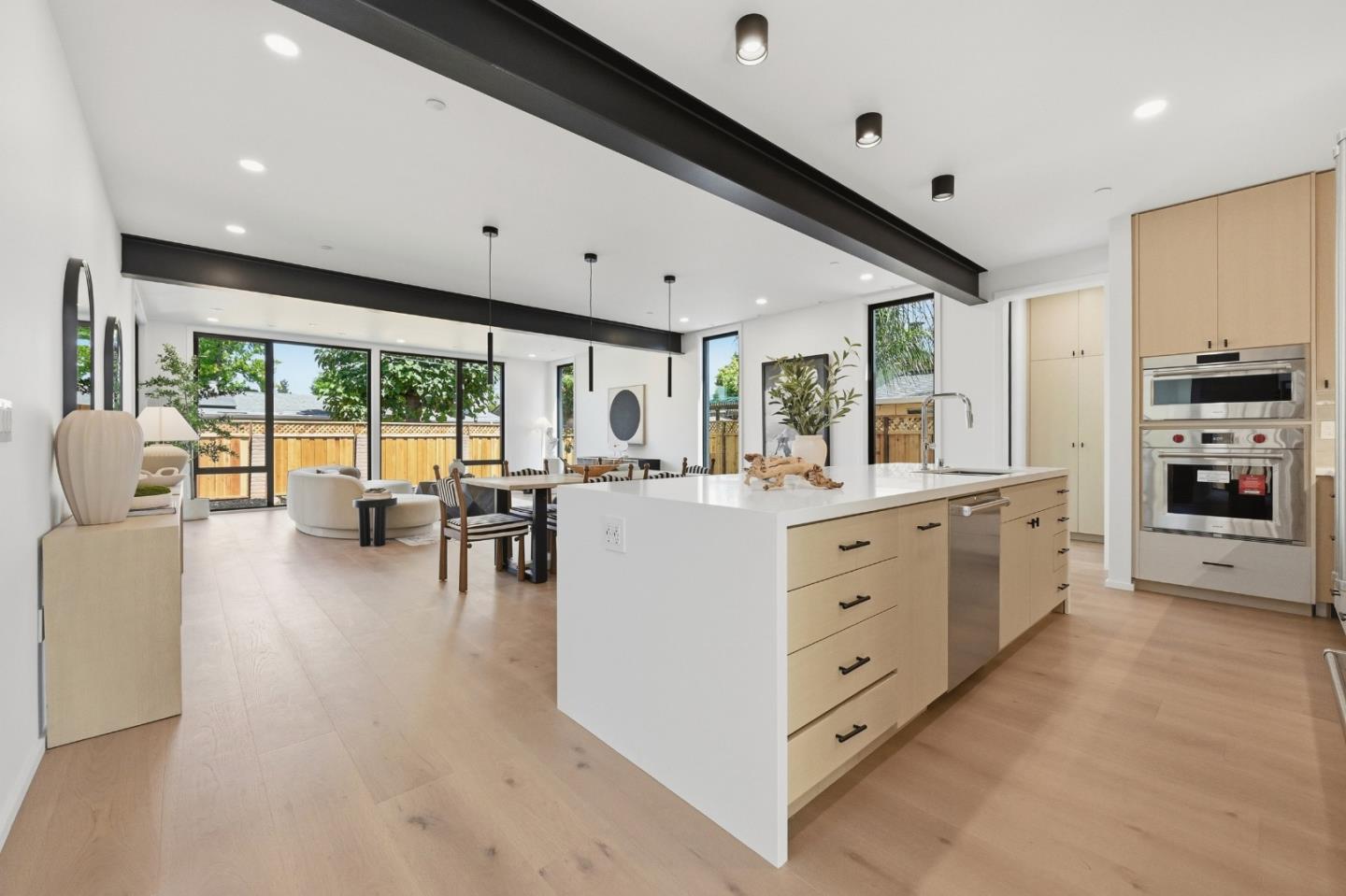 1311 Kipling CT