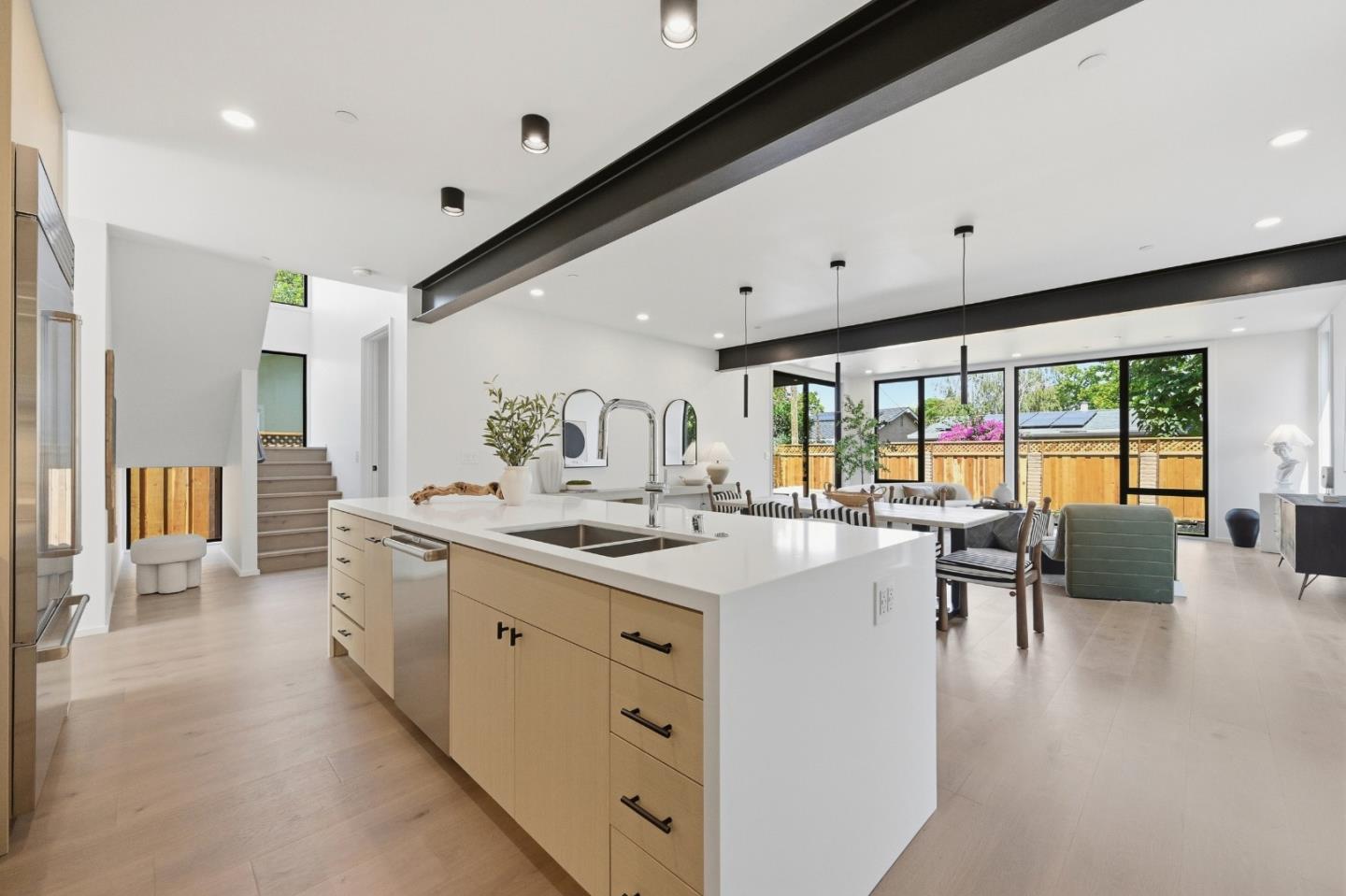1311 Kipling CT