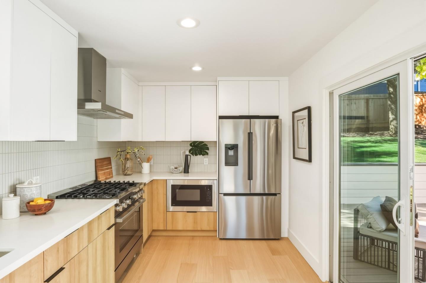 2218 Ewell RD