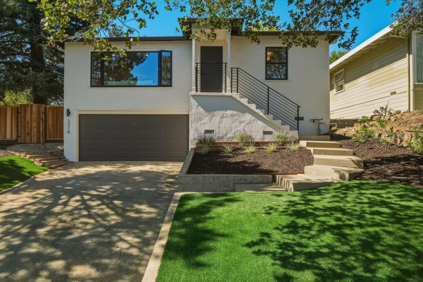 2218 Ewell RD