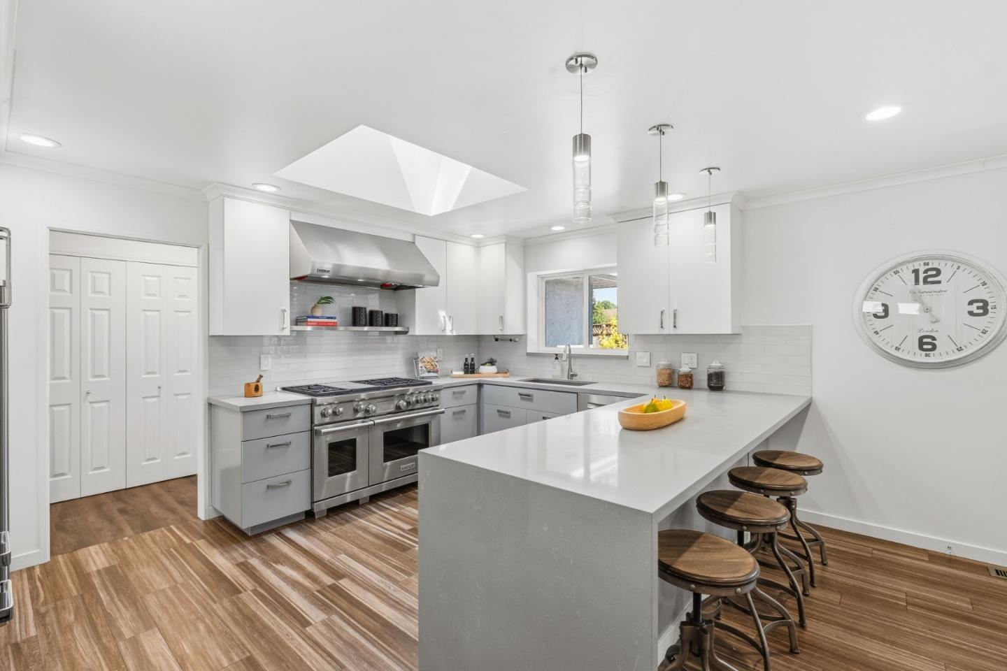 271 Santa Clara AVE