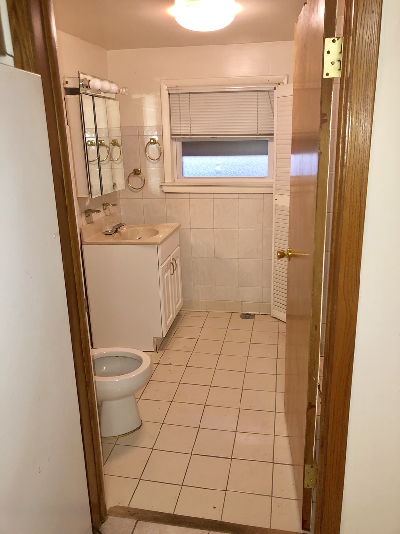 1312 W 109TH Place