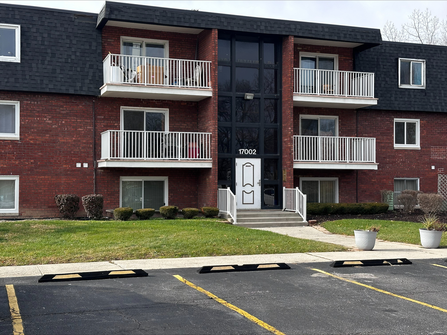 17002 Novak Drive Unit: 101