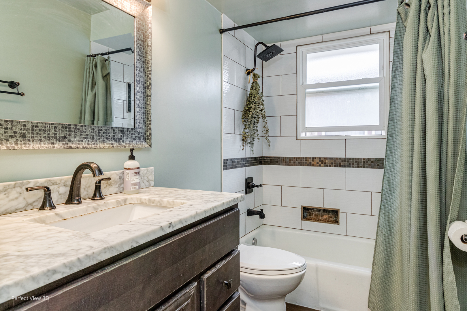 15201 University Avenue