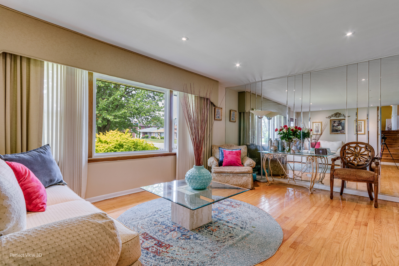 15201 University Avenue