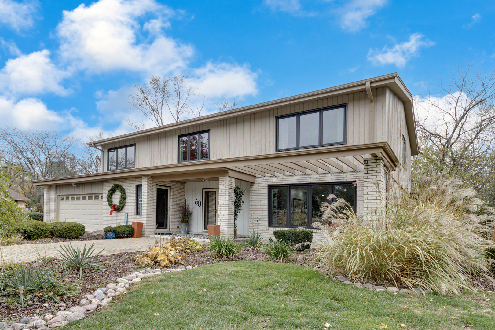 60 GRAYMOOR Lane