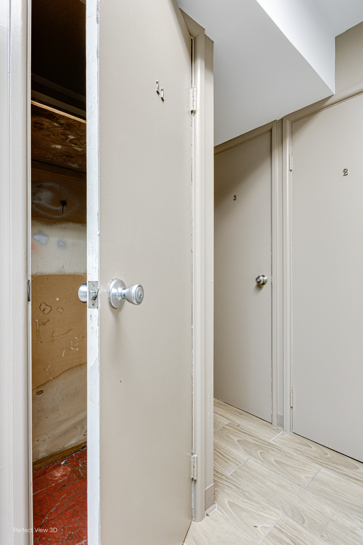 19380 Wolf Road Unit: 11