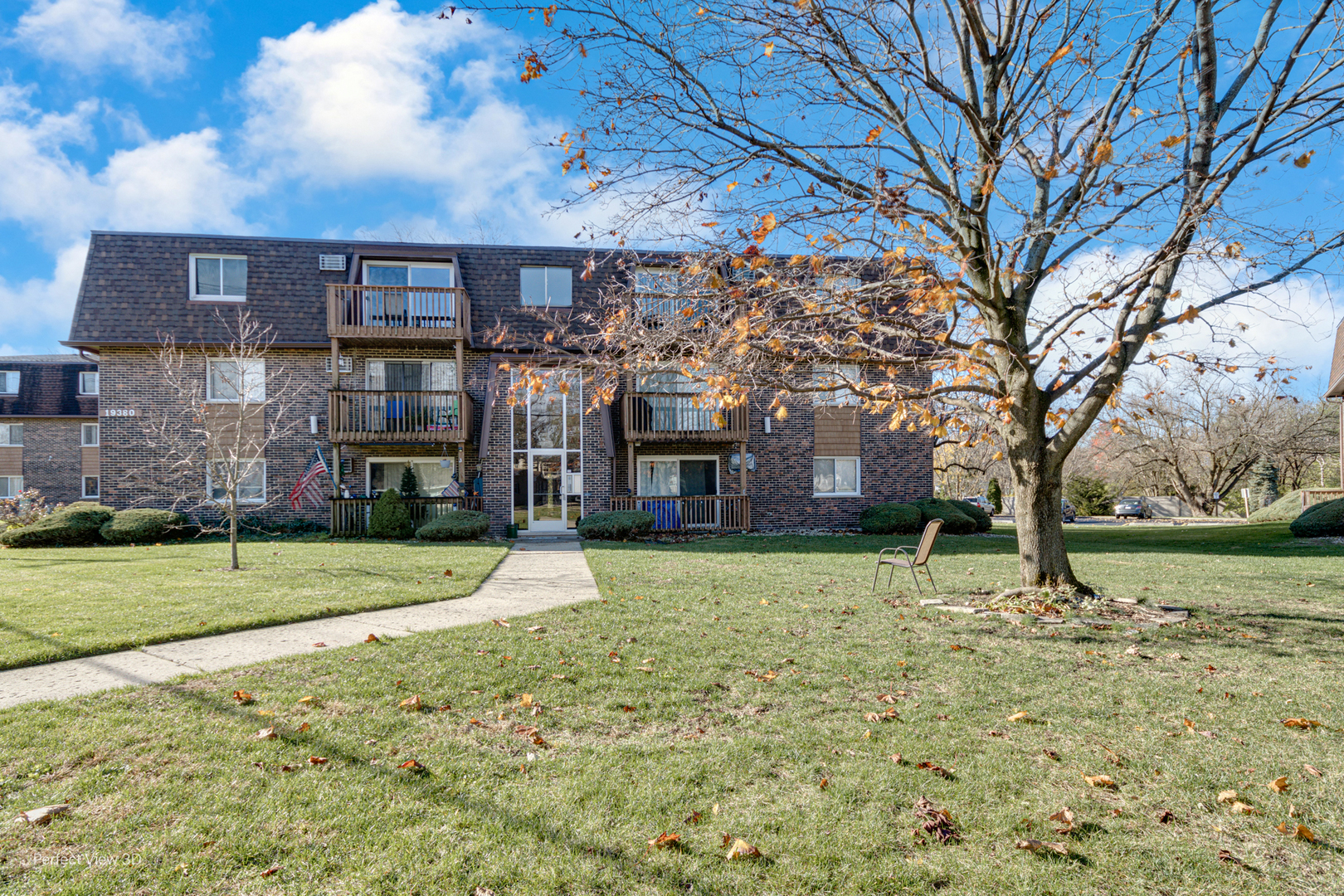 19380 Wolf Road Unit: 11