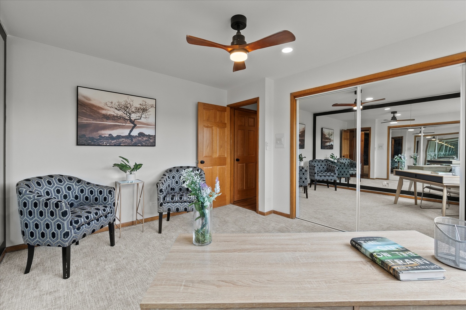 9222 S Cregier Avenue