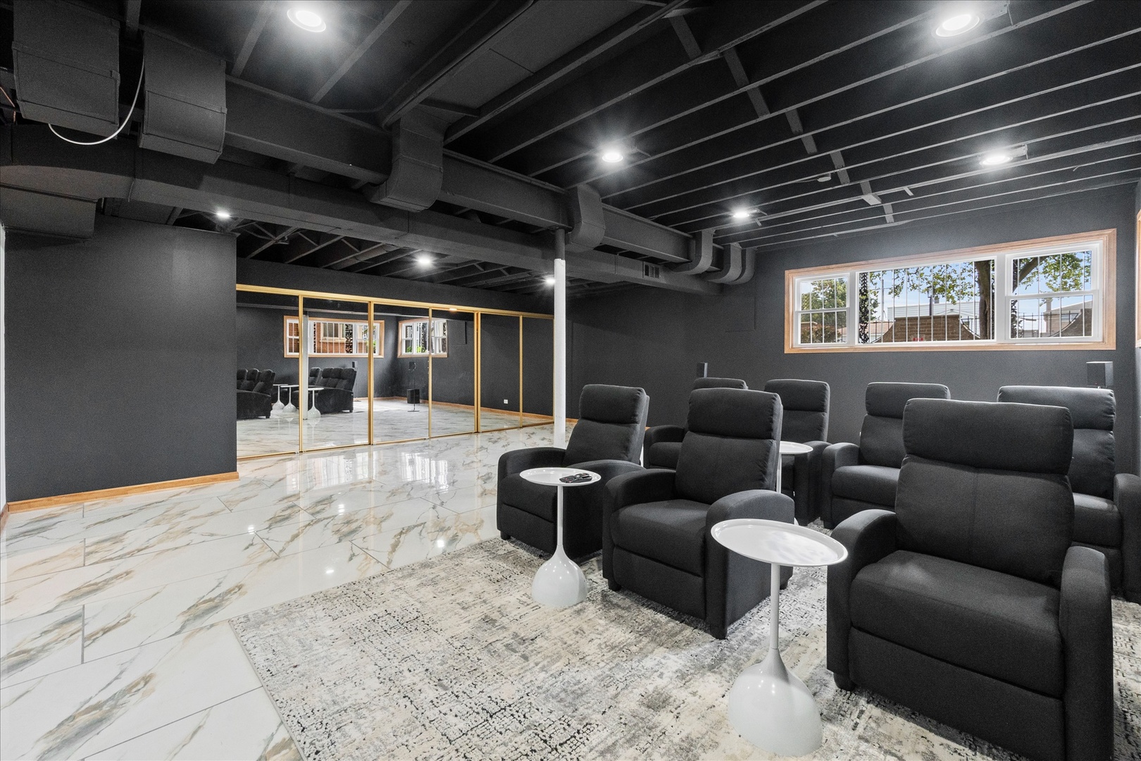 9222 S Cregier Avenue