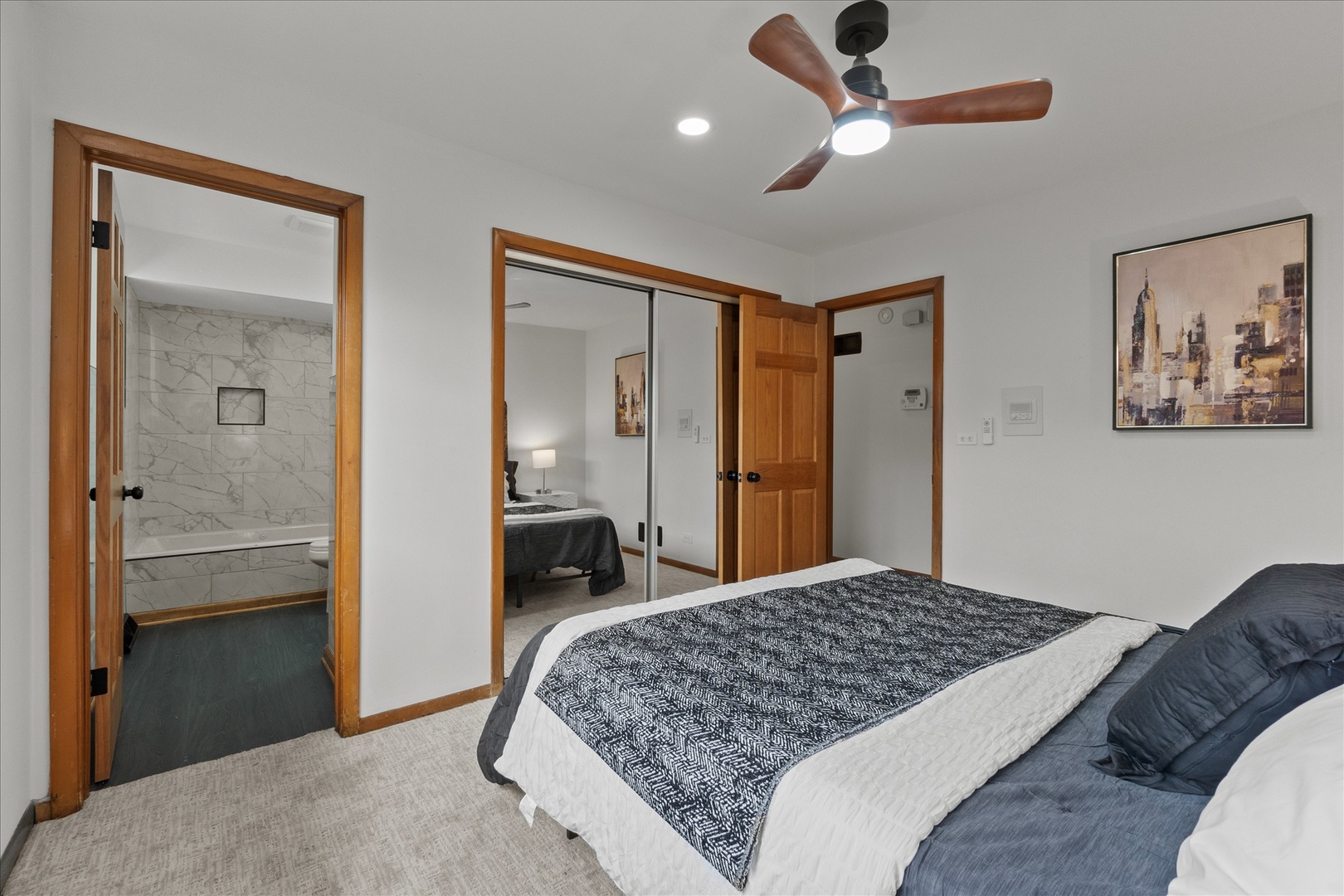 9222 S Cregier Avenue