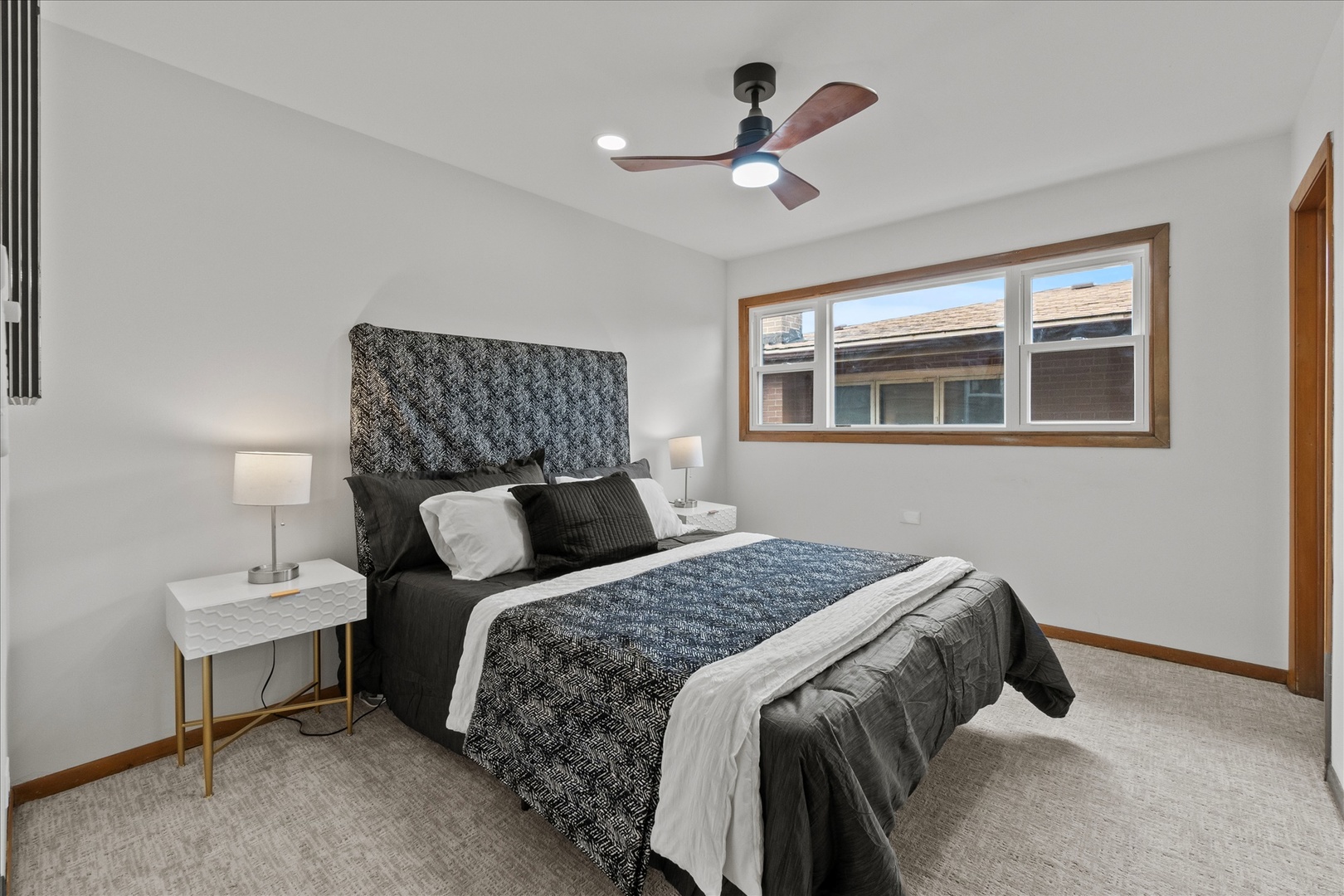 9222 S Cregier Avenue