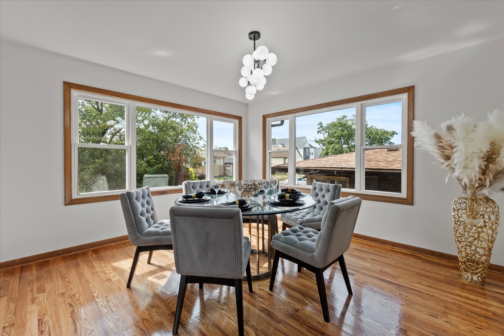 9222 S Cregier Avenue