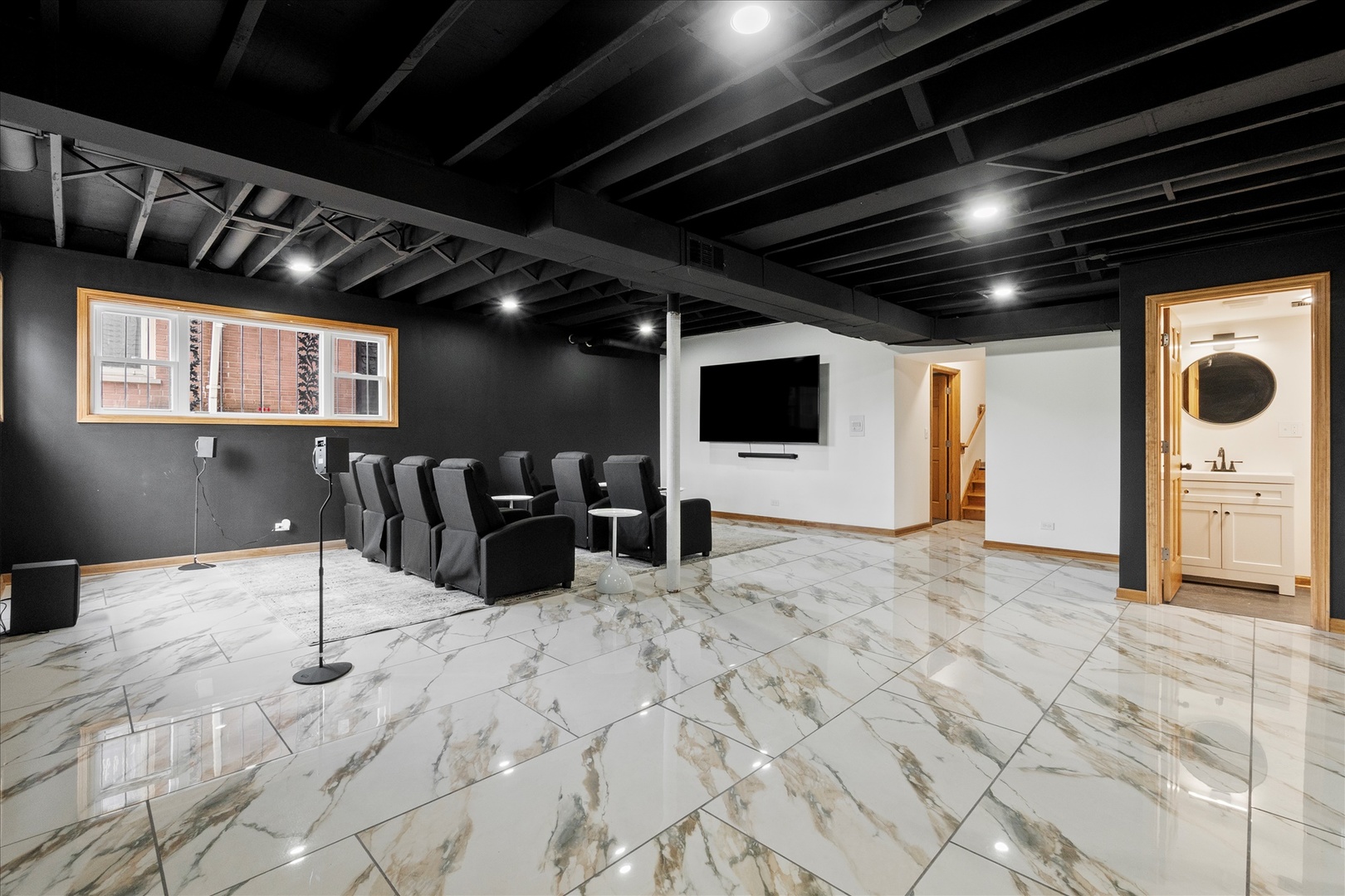 9222 S Cregier Avenue