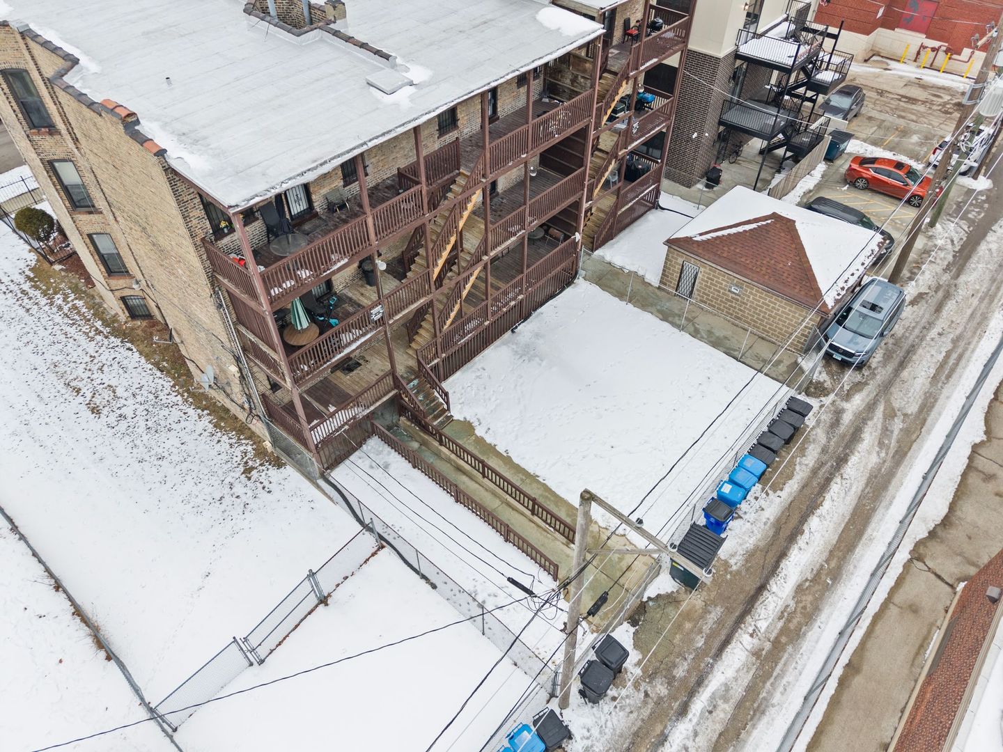 6037 S Champlain Avenue