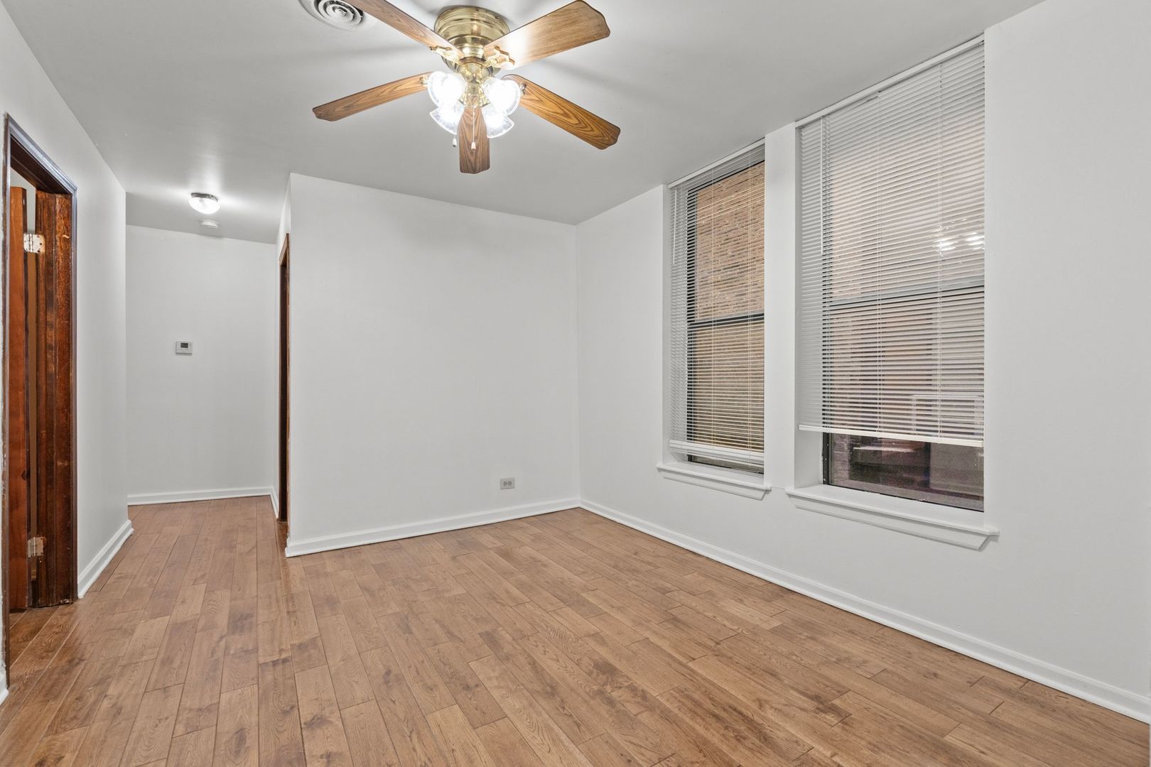 6037 S Champlain Avenue