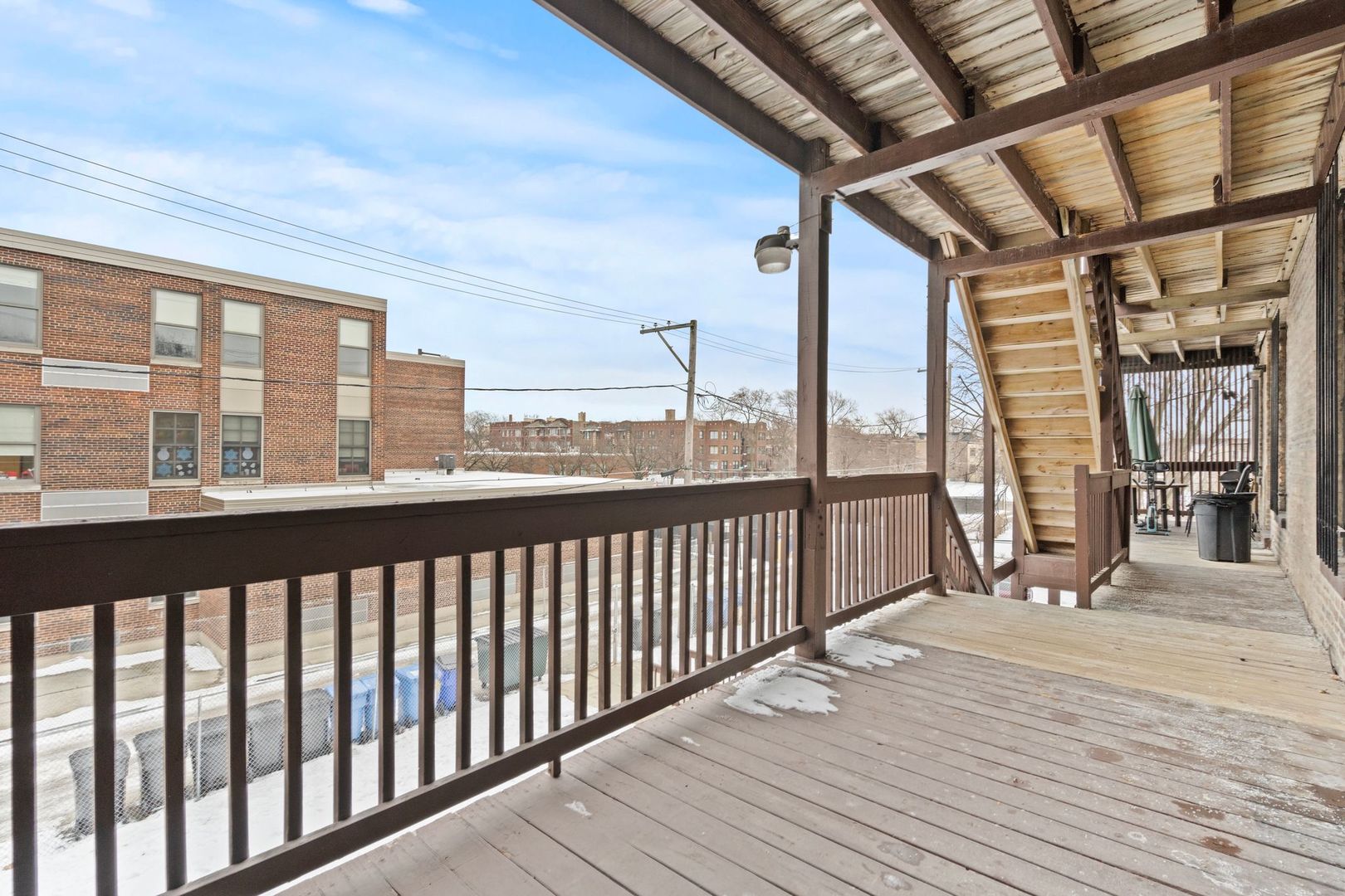 6037 S Champlain Avenue