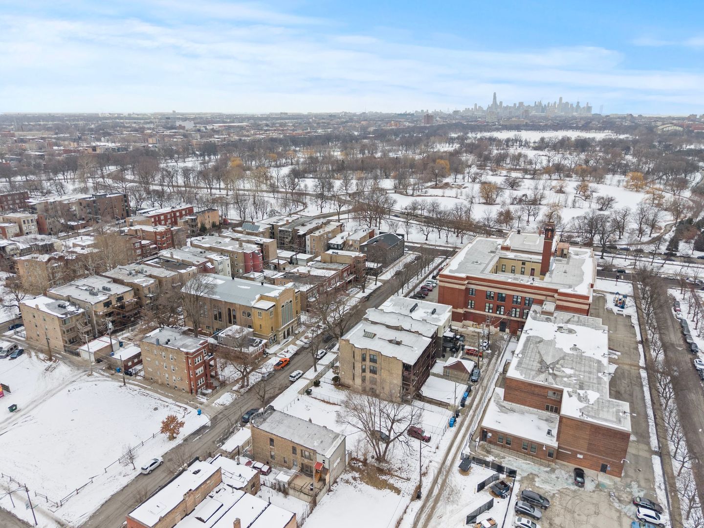 6037 S Champlain Avenue