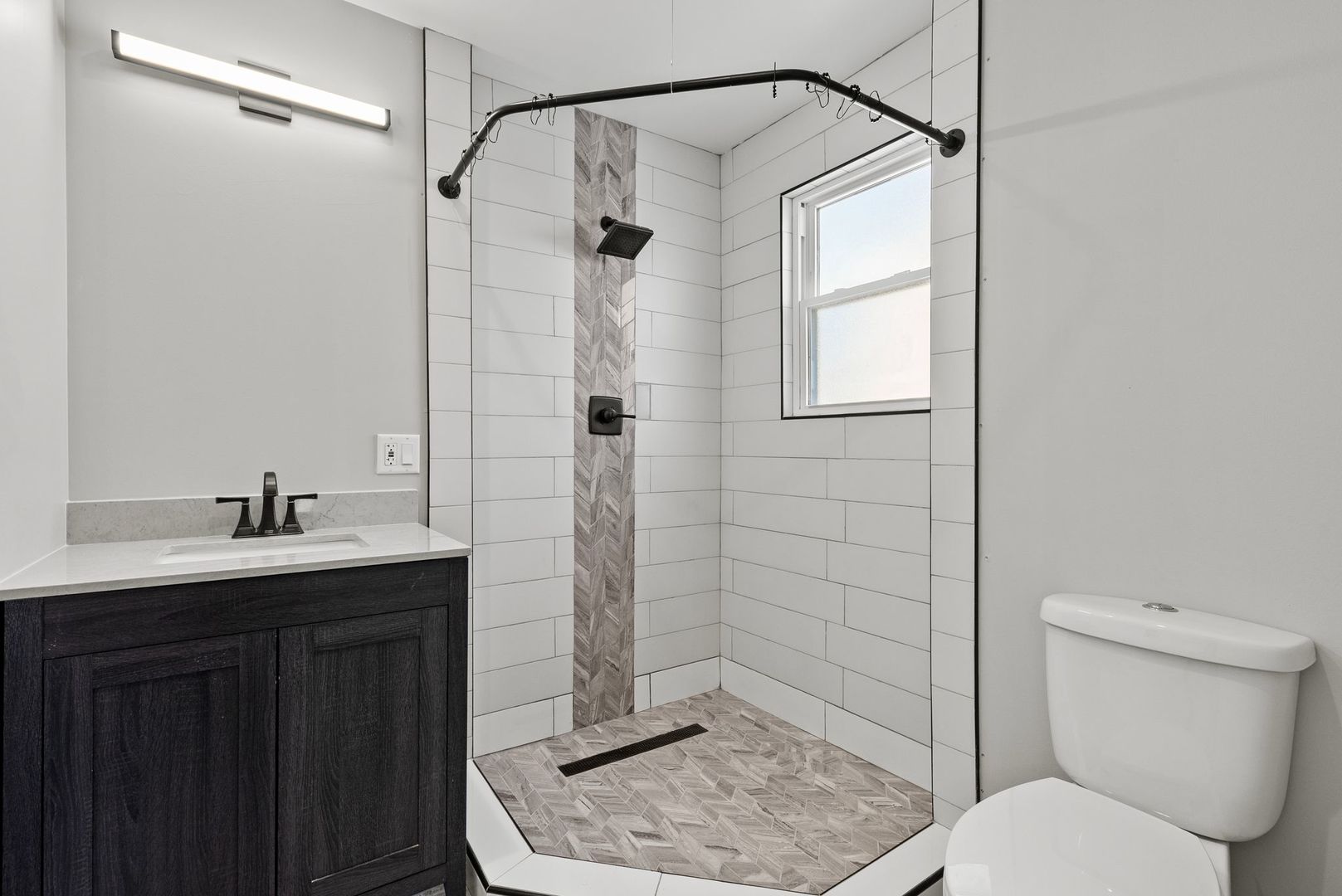 6807 S Marshfield Avenue