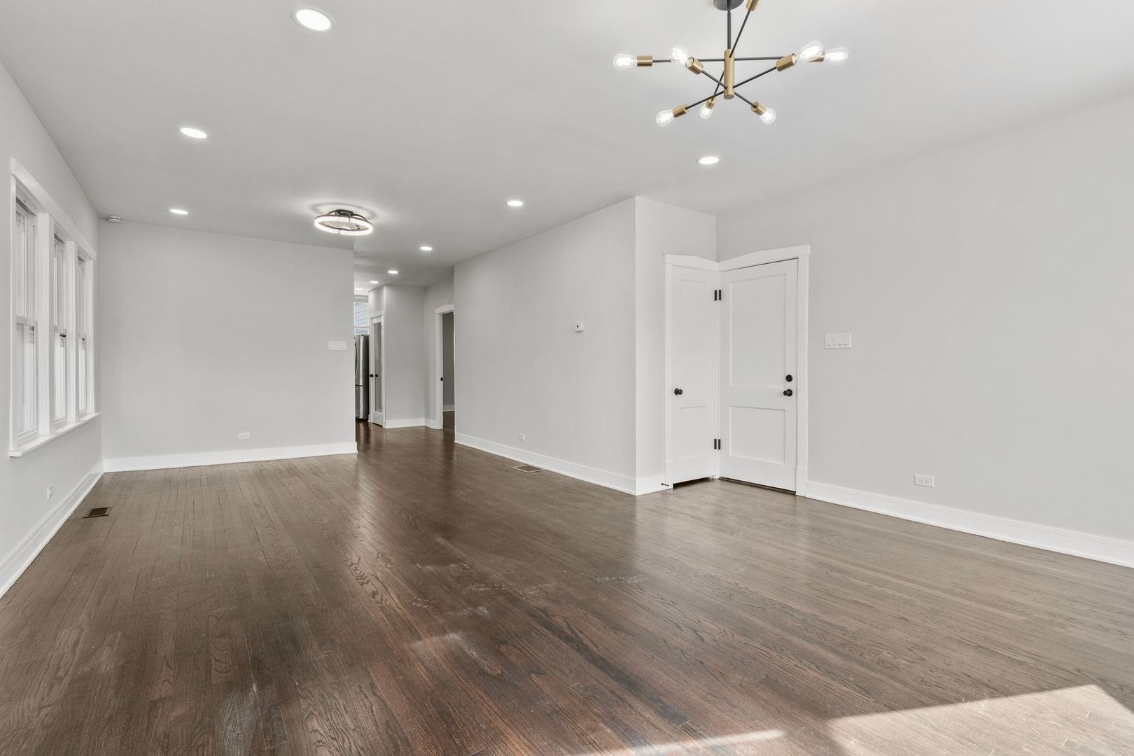 7811 S Honore Street