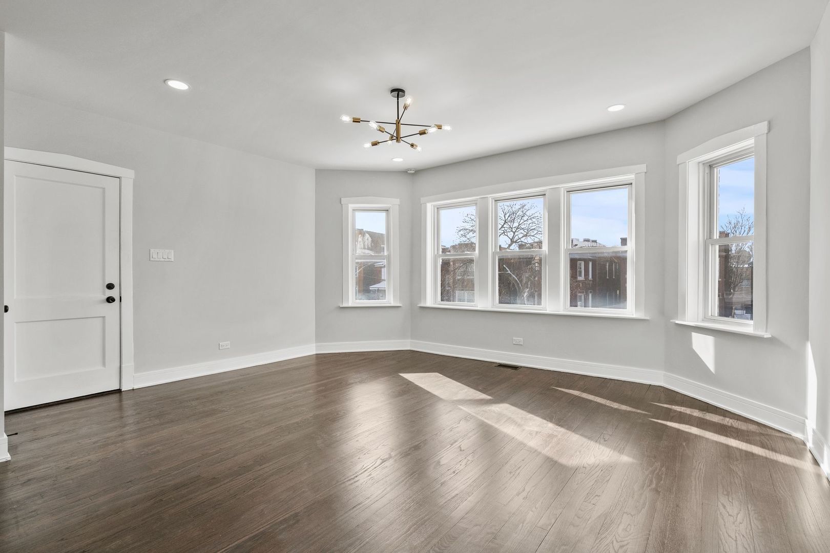 7811 S Honore Street