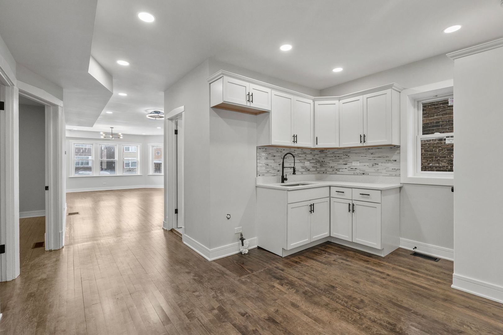 7811 S Honore Street