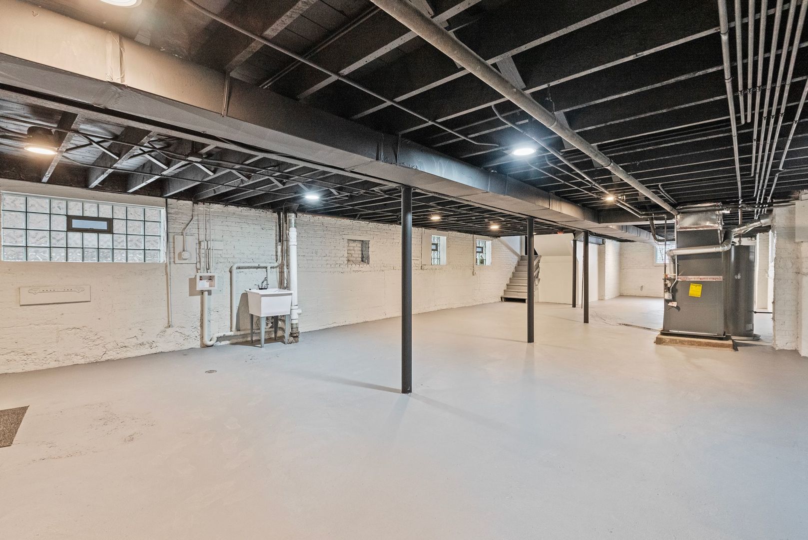 7927 S Vernon Avenue