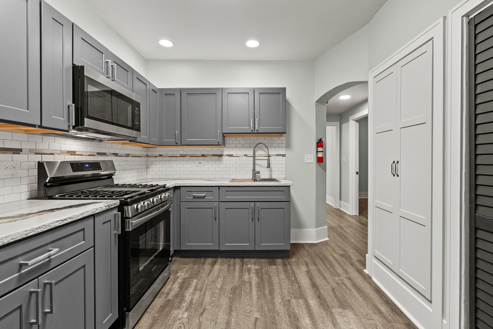 7927 S Vernon Avenue