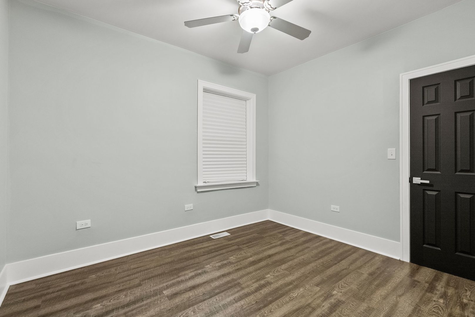 7927 S Vernon Avenue