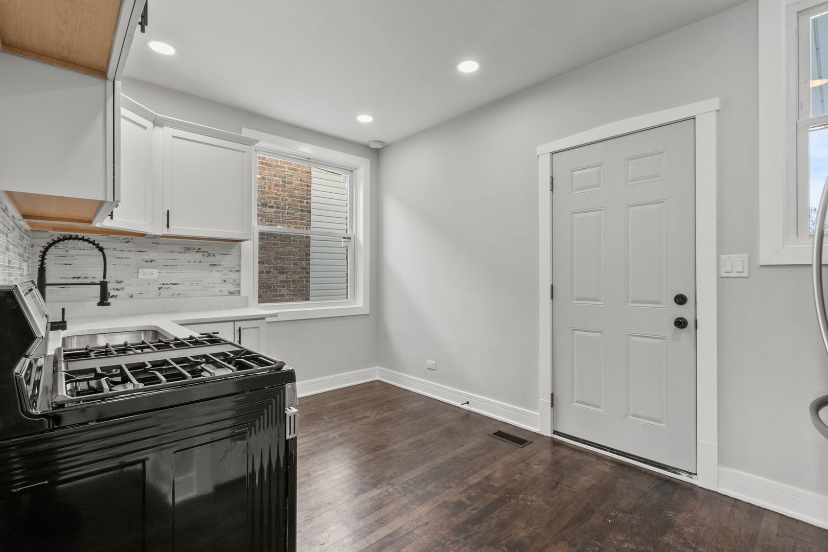 7811 S Honore Street