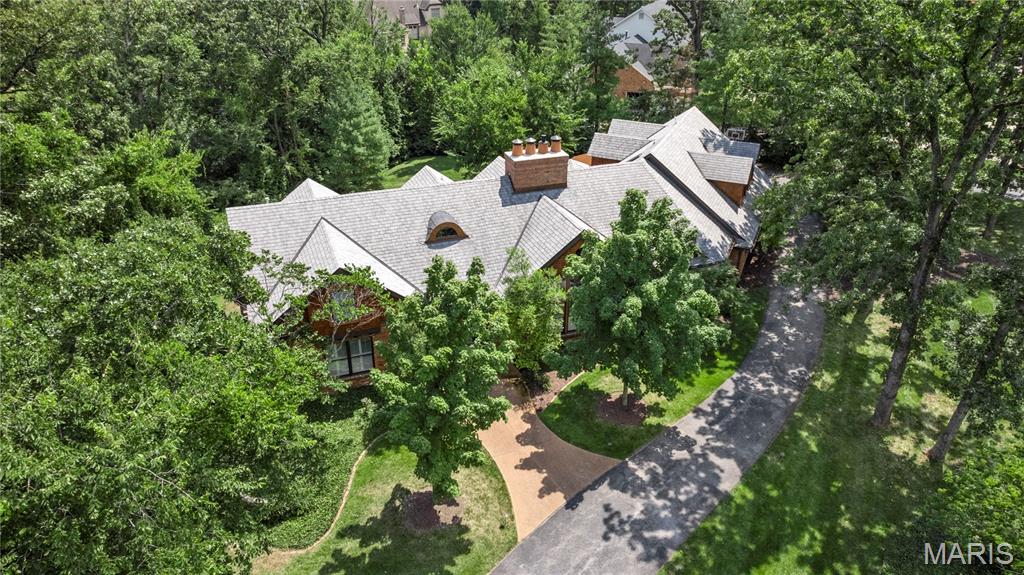 16 Holiday Lane