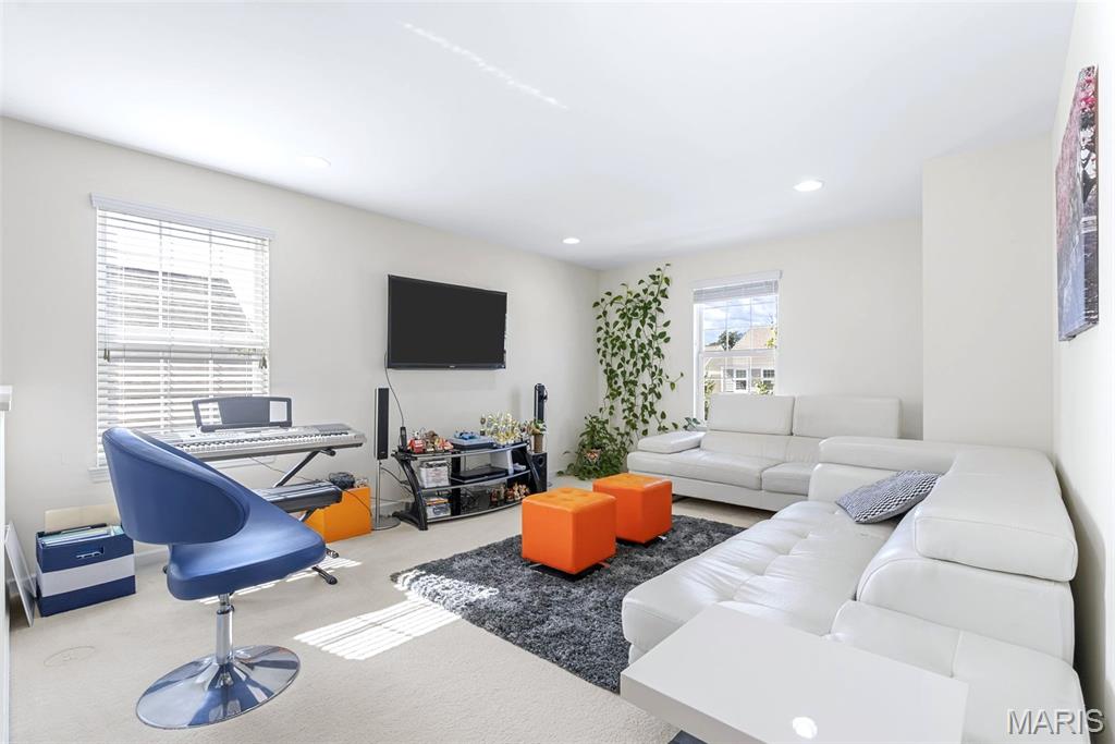 718 Savannah Crossing Way