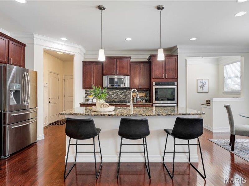 718 Savannah Crossing Way