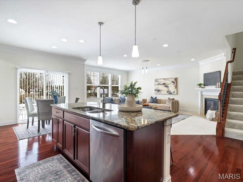 718 Savannah Crossing Way