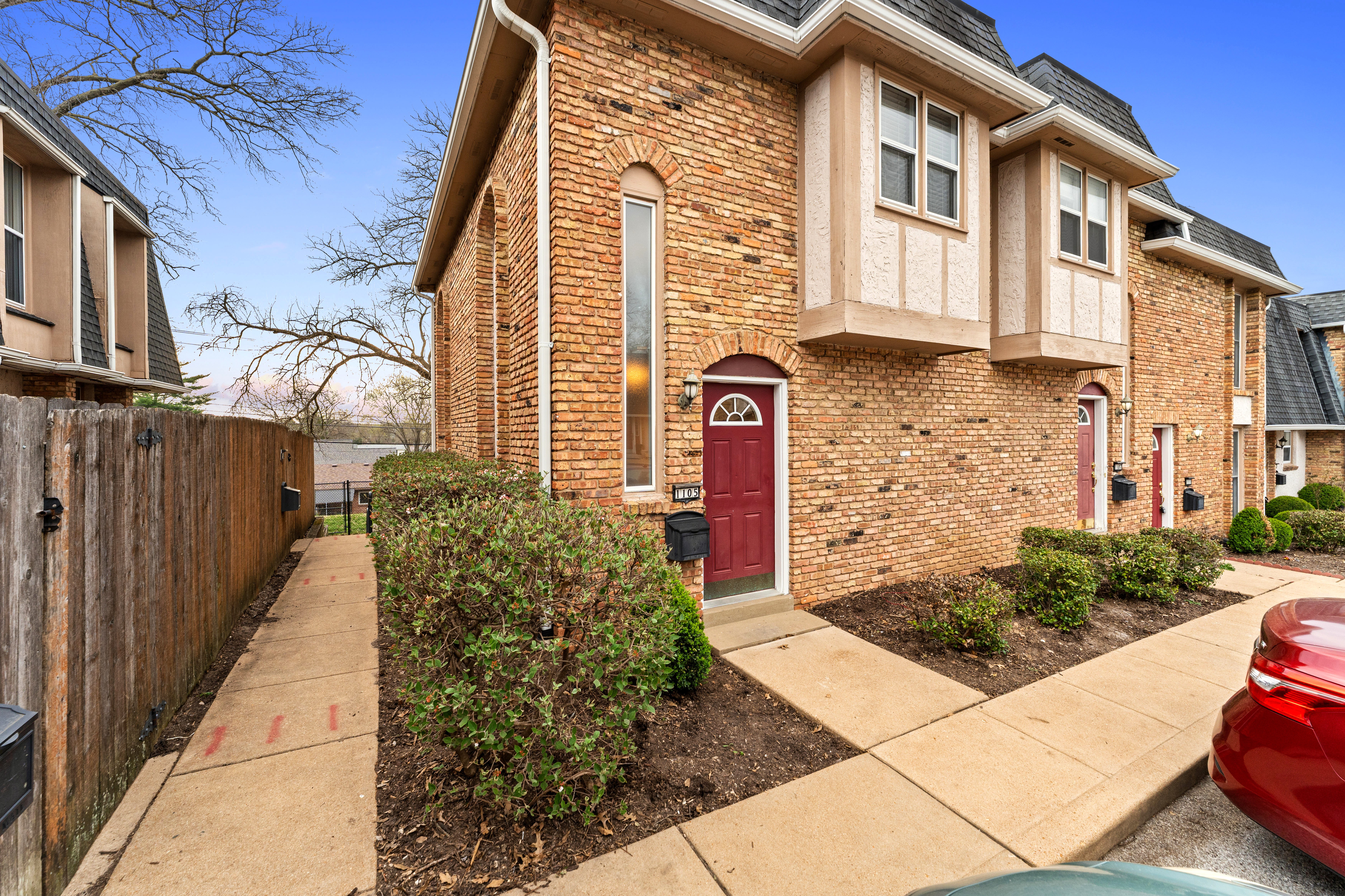 1105 Rue La Chelle Walk 