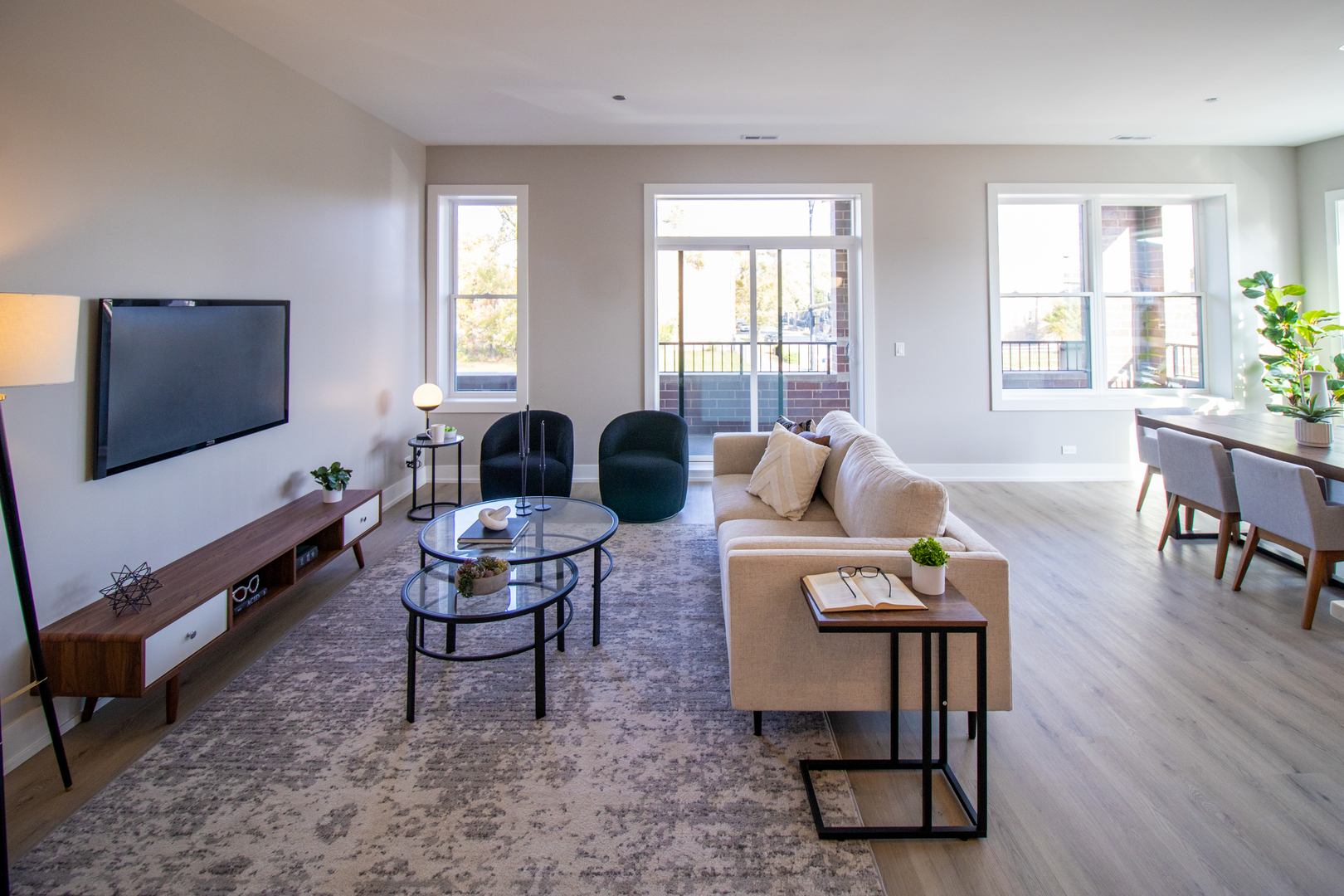 4704 S St Lawrence Avenue Unit: 3W